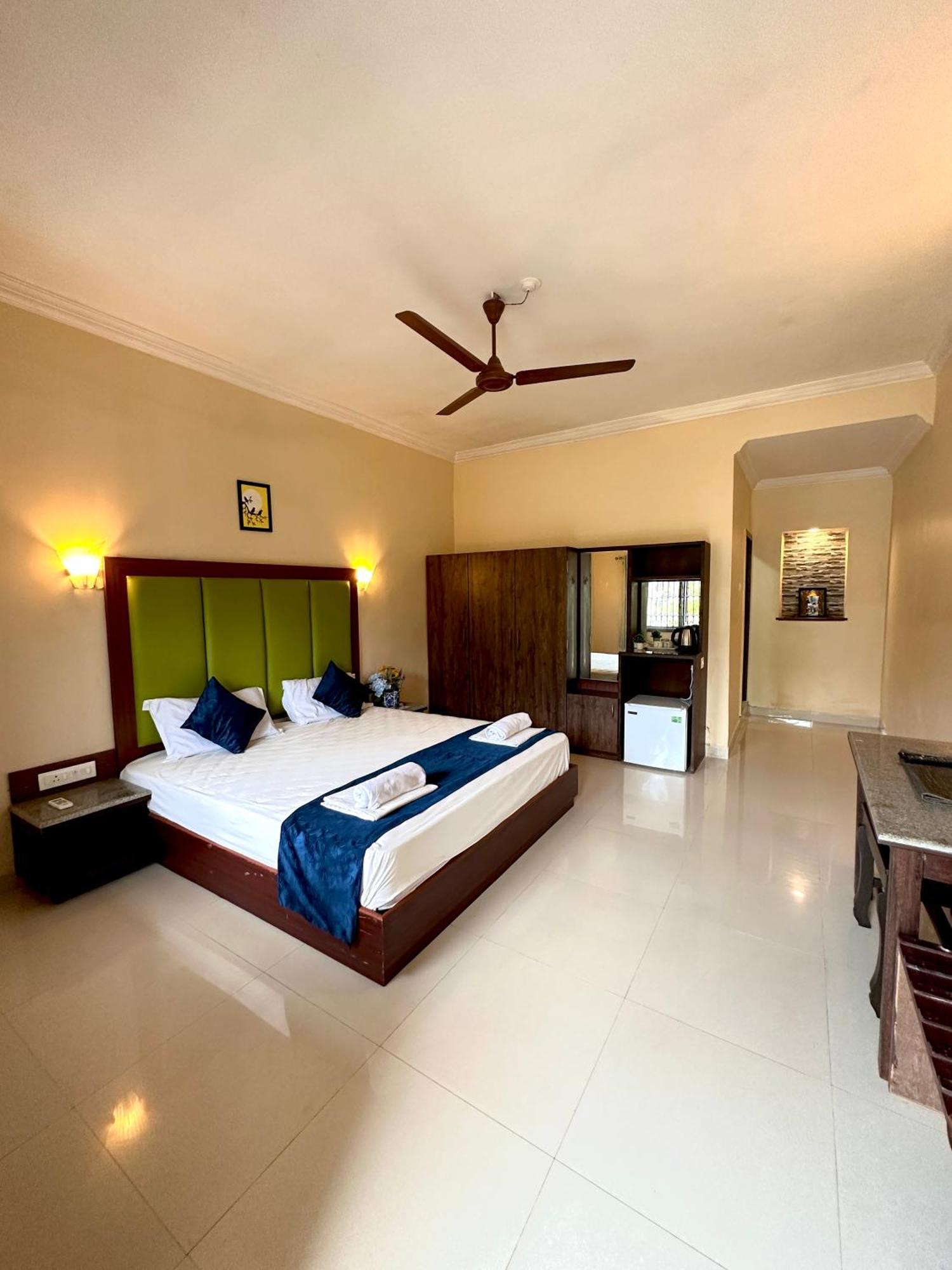Hotel Riverside Baga Habitación foto