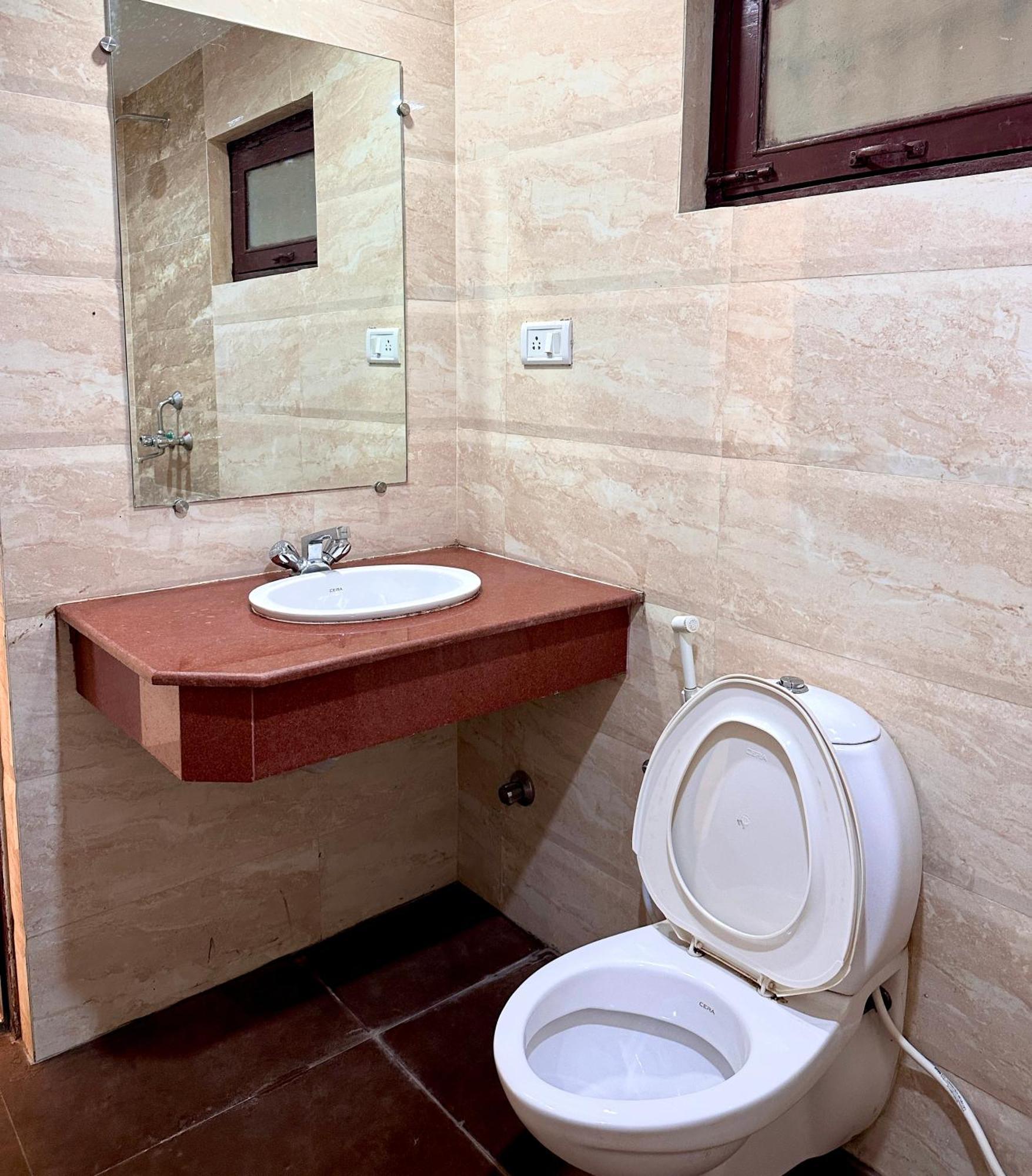 Hotel Riverside Baga Habitación foto